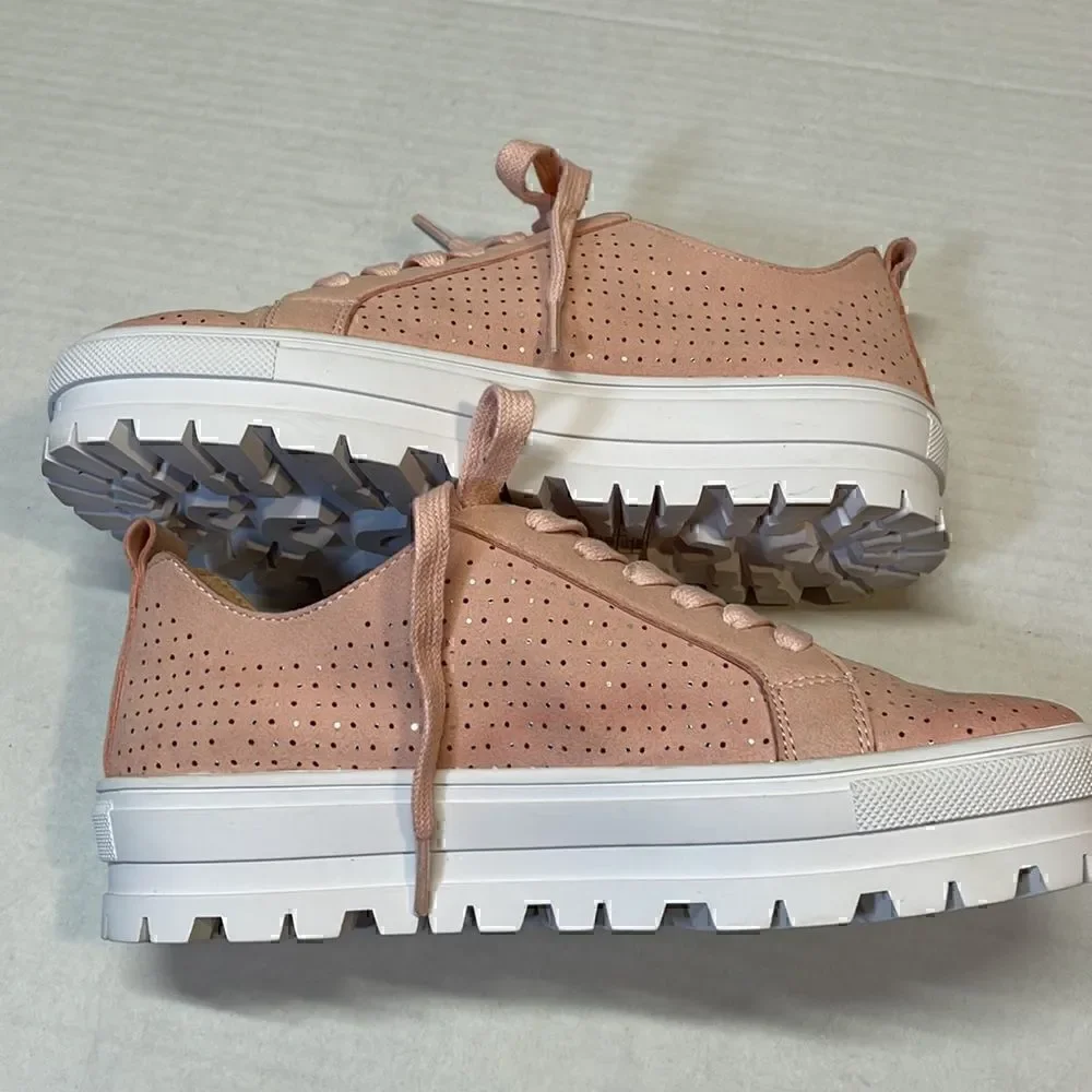 Patrizia by Spring step women’s casual ties shoe. Pastel pink. Size 6